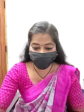 Chat soba uživo modela tamil_Sigappu_Roja