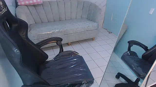 חדר צ'אט בשידור חי של victoria_hernandez_t_