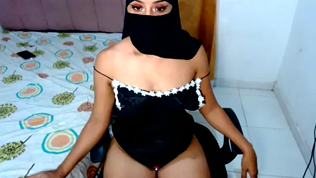 Layla_Noor 실시간 채팅방