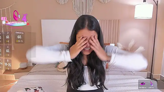 Camila_Bustamante élő chatszobája