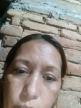 marinita13 Adlı Modelin Canlı Sohbet Odası