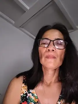 Bilik Sembang Langsung ImYourWoman_55
