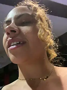 Chloe_Leaozinho Ruang Obrolan Langsung
