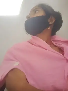 Simran_Love_143 – live chatrum
