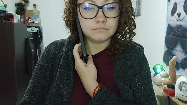 curly_greeneyed чат на живо