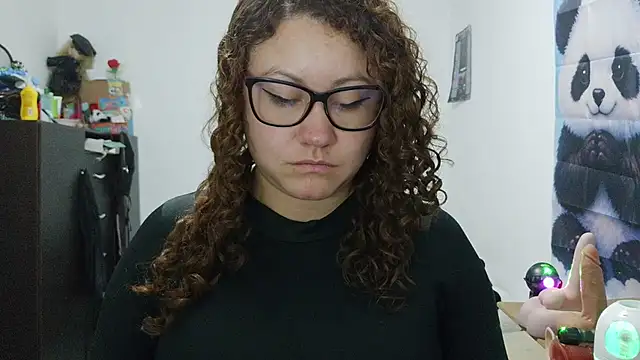 curly_greeneyed লাইভ চ্যাট র  ুম
