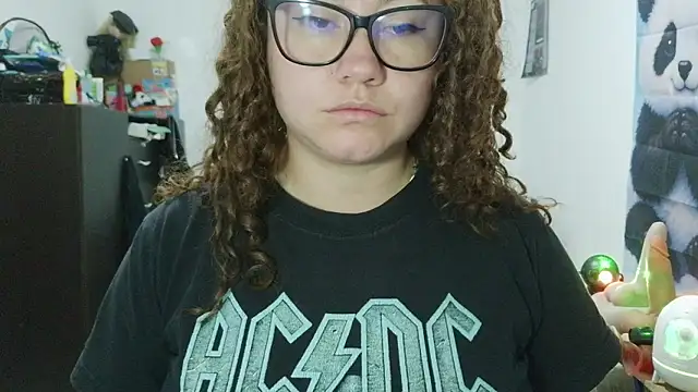 curly_greeneyed: δωμάτιο απευθείας συνομιλίας
