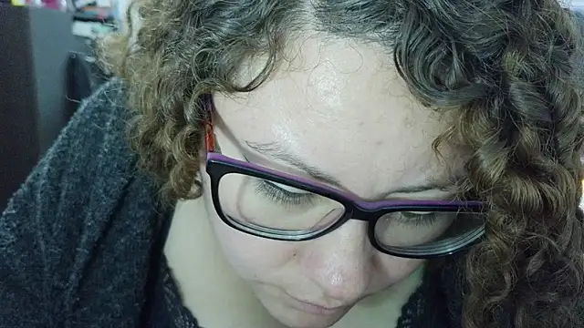 curly_greeneyed Cameră chat live