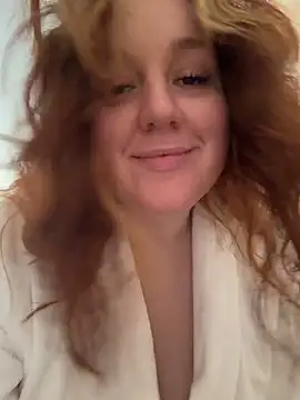 Monika_Reyes Adlı Modelin Canlı Sohbet Odası