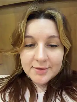Monika_Reyes' Live Chat Room