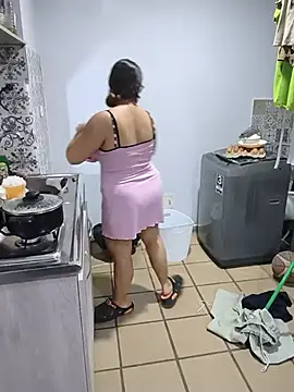 Sala de chat ao vivo de saenz_eymi