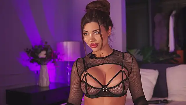 Sala de chat en directo de Monique_Celeste