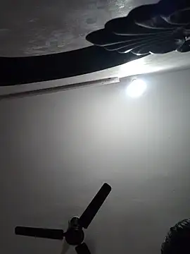 Živá chatovací místnost Tamil-Meenu12