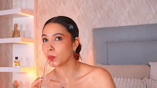 Sofy_Bradd Live Chatraum