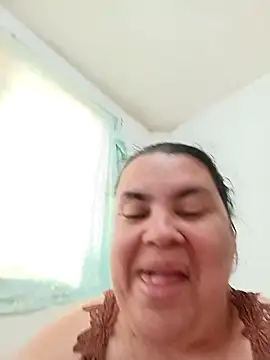 yaneth_ Adlı Modelin Canlı Sohbet Odası