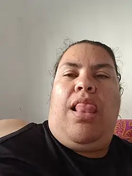 yaneth_'s Live Chat Room