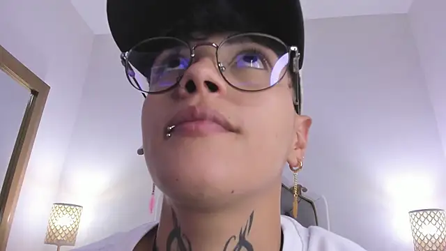 Živá chatovací místnost b3k_afrodict