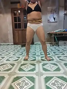 tttamaic Adlı Modelin Canlı Sohbet Odası