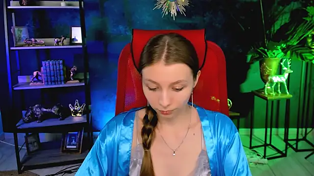 JulieDaniel Adlı Modelin Canlı Sohbet Odası