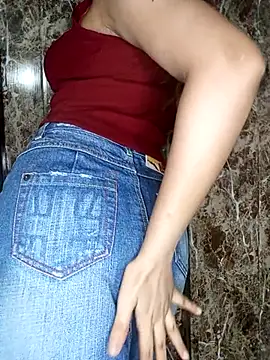 Hot_malika19's Live Chat Room