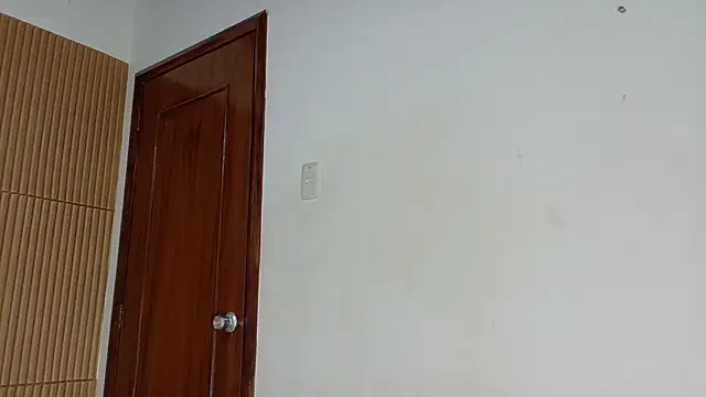 LilihtMature লাইভ চ্যাট রুম