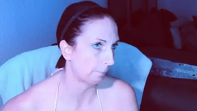 SexyJulia21 실시간 채팅방