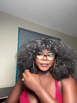 WomanNextdoor1's Live Chat Room
