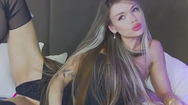 MarilynNova's Live Sex Cam Show