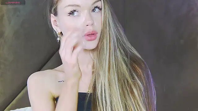 Živá kamerová sex show MarilynNova