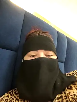 _Douna_-_ Adlı Modelin Canlı Seks Kamerası Şovu