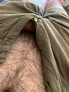 Seks show uživo modela MuzzyFacing na kameri