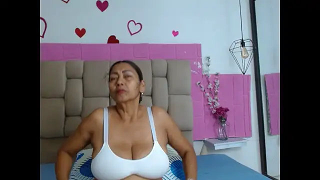 Damary_Leon – live chatrum