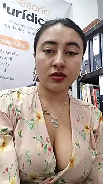 _Sarah-Office1 Adlı Modelin Canlı Sohbet Odası