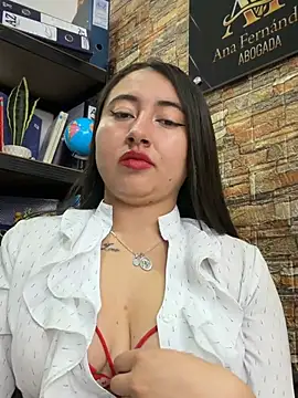 _Sarah-Office1 실시간 채팅방