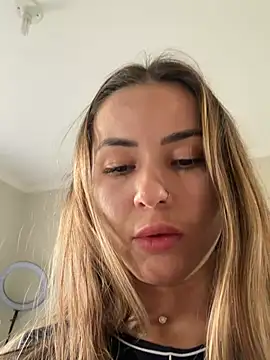 Chat soba uživo modela lemyny
