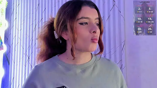 Živá chatovací místnost Naomy_tay1