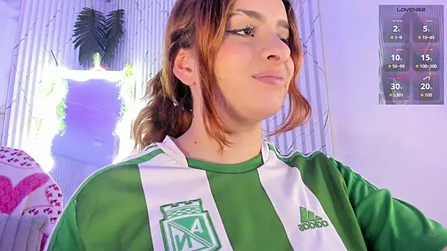 Naomy_tay1 Adlı Modelin Canlı Sohbet Odası