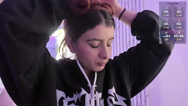 Naomy_tay1 – live chatrum