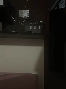 LuxeAura Cameră chat live