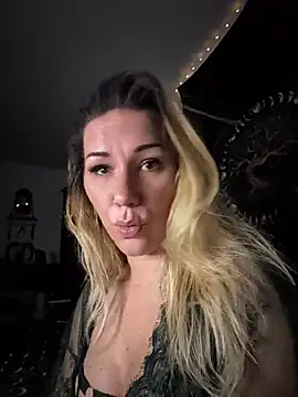 Chat soba uživo modela Sidney_Rockz