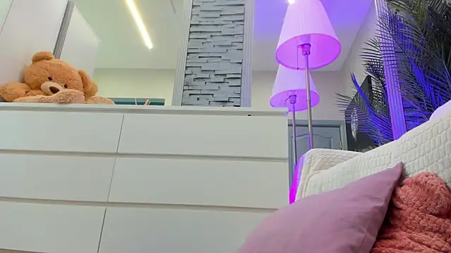 Reina_Cummings – live chatrum
