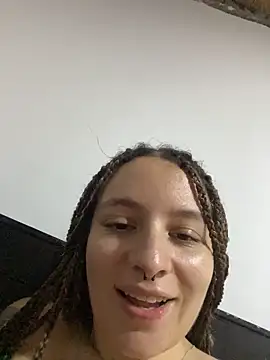 karla-thomsom10 Live Chatraum
