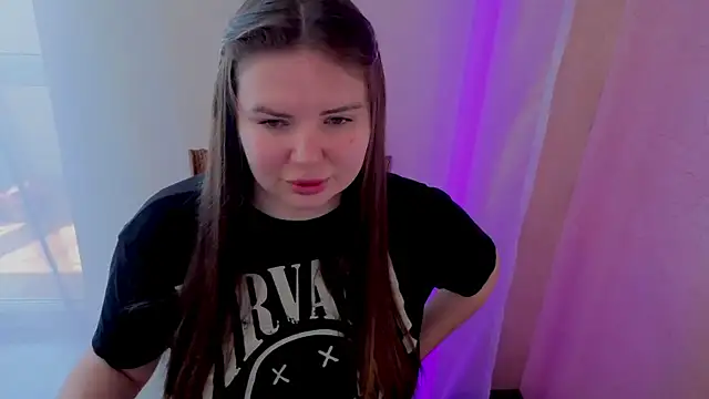 Cutie_Curvy's Live Chat Room