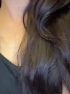 SURBHI__9's Live Chat Room