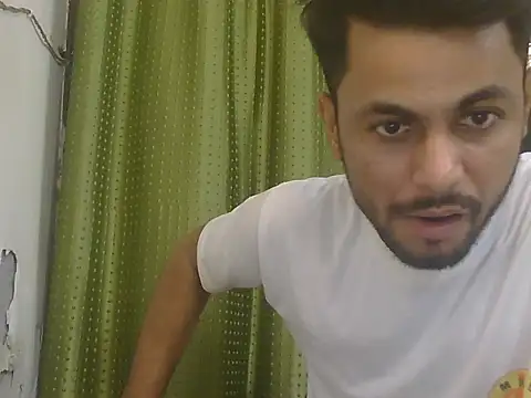 Stubborndesiboy's Live Sex Cam Show