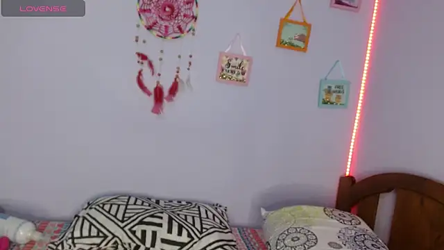 lorrayne- Cameră chat live