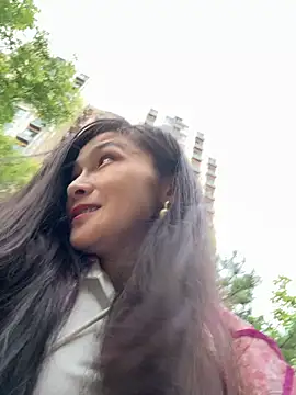 yinyin326 Live chatroom