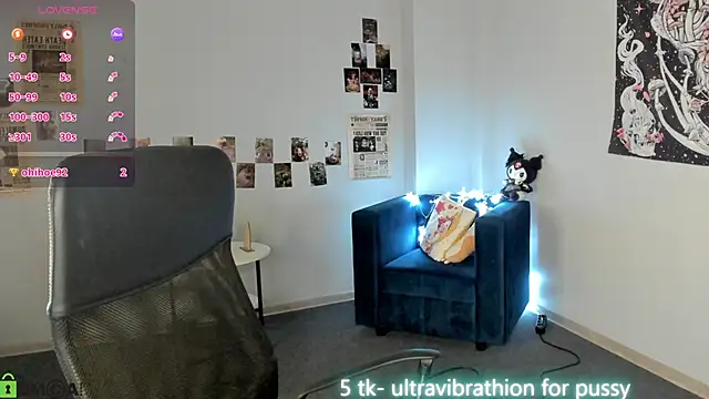 Luna_Vibee Adlı Modelin Canlı Sohbet Odası