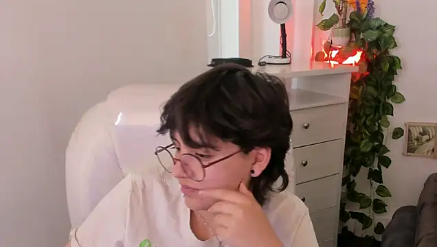 Nathaly_ds élő chatszobája