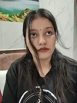 Pavitra_Sharma Adlı Modelin Canlı Sohbet Odası